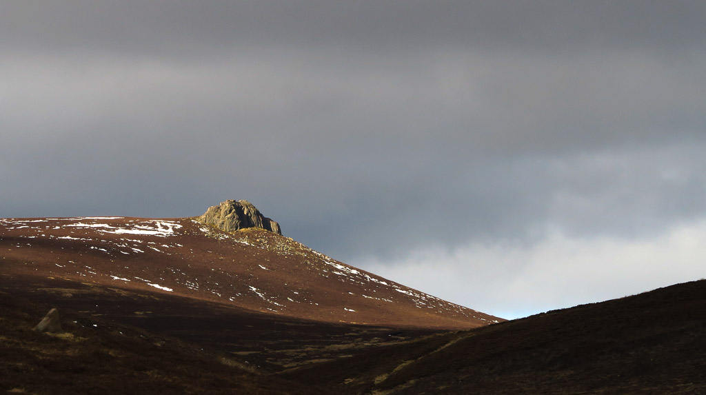 clachnaben-from-glen-dye