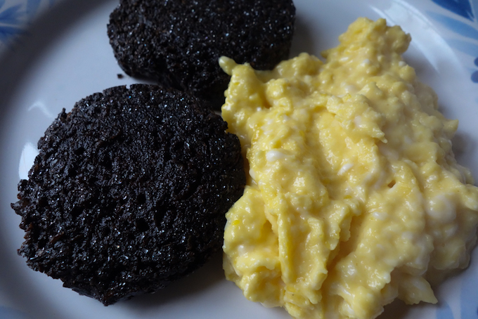 Scraambled egg and black pudding