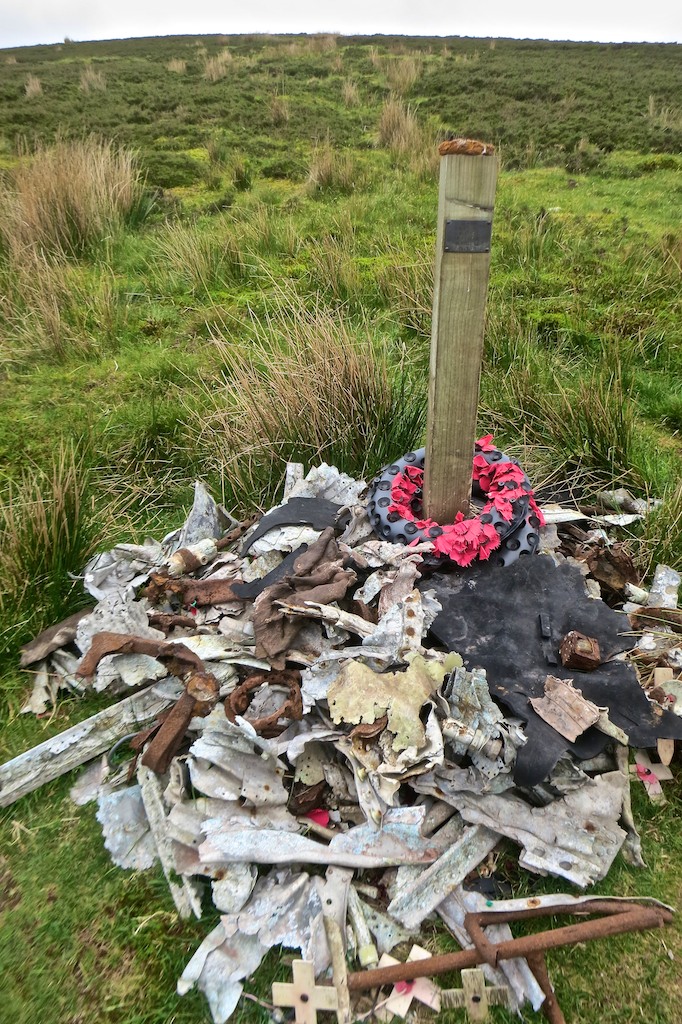Aircrash memorial, Hare Hill