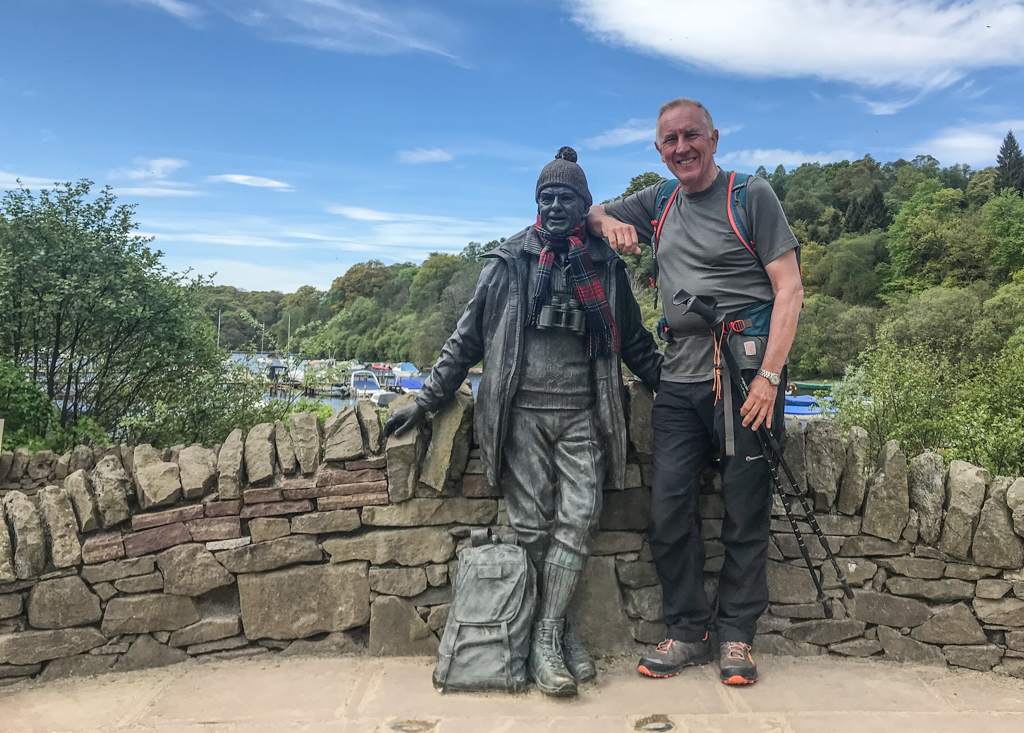 Tom Weir statue